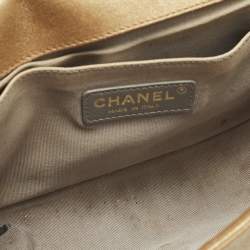 مملوكة مسبقًا حقيبة شانيل بوي سي سي مفرغة متوسطة ذهبية بقلاب