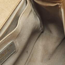 مملوكة مسبقًا حقيبة شانيل بوي سي سي مفرغة متوسطة ذهبية بقلاب