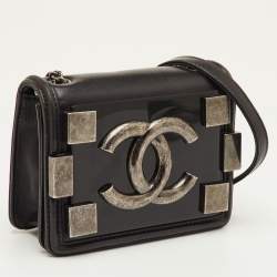 مملوكة مسبقًا حقيبة كتف شانيل بوي بريك جلد أسود CC فليكسيجلاس رفرف كروس بودي