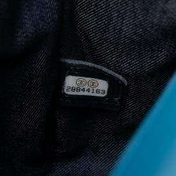 مملوكة مسبقًا حقيبة شانيل بغطاء جنون شعار CC جلد الحمل الأزرق