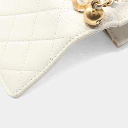مملوكة مسبقًا Chanel Chic Pearl White Lambskin Leather Crossbody Bag