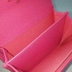 مملوكة مسبقًا Chanel Pink Caviar Leather Card Holder