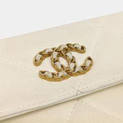 Pre Owned Chanel Cream Leather 19 Pouch