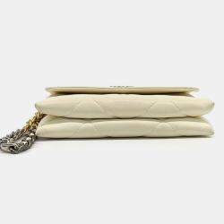 Pre Owned Chanel Cream Leather 19 Pouch