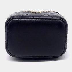 Pre Owned حقيبة كروس بودي صغيرة شانيل جلد أسود كاميليا فانيتي