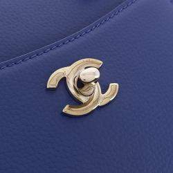 مملوكة مسبقًا Chanel Blue Leather Neo Bag Mini