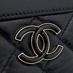 Pre Owned حقيبة شانيل شوبينغ صغيرة جلد أسود مع زينة