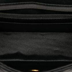 مملوكة مسبقًا حقيبة شانيل فلاب مفردة صغيرة مربعة ساتان باللون الأسود