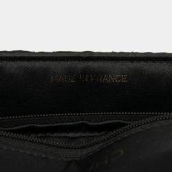 مملوكة مسبقًا حقيبة شانيل فلاب مفردة صغيرة مربعة ساتان باللون الأسود