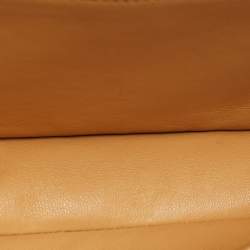 Pre Owned حقيبة شانيل كلاسيك جلد بيج مبطن صغيرة بوجهين