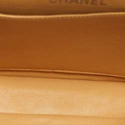 Pre Owned حقيبة شانيل كلاسيك جلد بيج مبطن صغيرة بوجهين