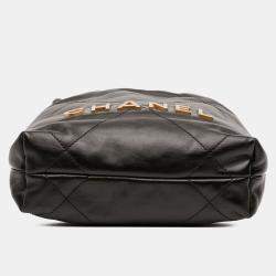 مملوكة مسبقًا حقيبة شانيل سوداء جلد عجل لامع صغيرة 22