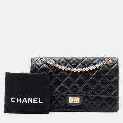 مملوكة مسبقًا حقيبة شانيل رفرف مزدوج جلد عجل قديم أ�سود إصدار 2.55 رقم 226
