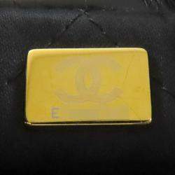 Pre Owned Chanel 22 Gold Hardware Lambskin Handbag