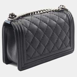 مملوكة مسبقًا Chanel Boy Chanel Shoulder Bag Leather Black