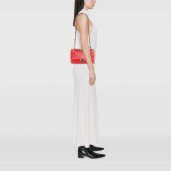 مملوكة مسبقًا شانيل كلاسيك مخمل أحمر متوسط غطاء مز دوج