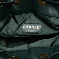 مملوكة مسبقًا Chanel Green CC Lambskin Tortoise Ring Drawstring Tote