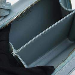 مملوكة مسبقًا Chanel Blue Small Caviar CC Filigree Vanity Case