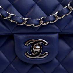 Pre Owned Chanel Blue Medium Classic Lambskin Double Flap