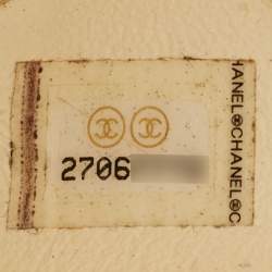 Pre Owned حقيبة دائرية شانيل لا بوسا جلد أبيض/أسود للإنقاذ