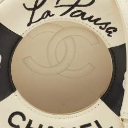 Pre Owned حقيبة دائرية شانيل لا بوسا جلد أبيض/أسود للإنقاذ