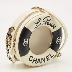 Pre Owned حقيبة دائرية شانيل لا بوسا جلد أبيض/أسود للإنقاذ