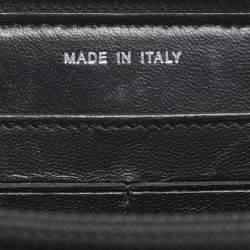 Pre Owned Chanel CC Black Quilted Coated Tweed Zip Around Wallet