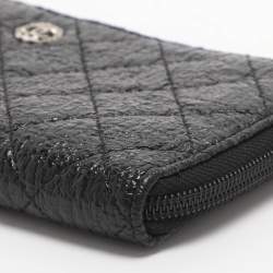 Pre Owned Chanel CC Black Quilted Coated Tweed Zip Around Wallet