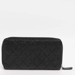 Pre Owned Chanel CC Black Quilted Coated Tweed Zip Around Wallet