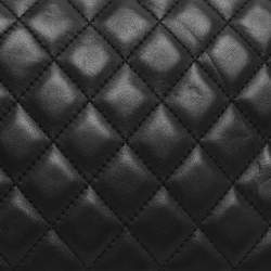 Pre Owned حقيبة كلتش شانيل جلد مبطن قابلة للطي سوداء