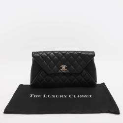 Pre Owned حقيبة كلتش شانيل جلد مبطن قابلة للطي سوداء