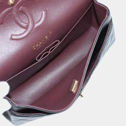 Pre Owned حقيبة بغطاء مزدوج كلاسيكية متوسطة شانيل سوداء جلد حملان