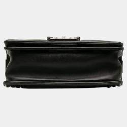 مملوكة مسبقًا حقيبة كتف شانيل بوي شانيل صغيرة بسلسلة من قماش التويد الأحمر والأسود