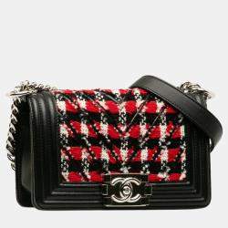 مملوكة مسبقًا حقيبة كتف شانيل بوي شانيل صغيرة بسلسلة من قماش التويد الأحمر والأسود