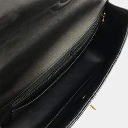 مملوكة مسبقًا Chanel Matelasse Handbag Black Patent Leather