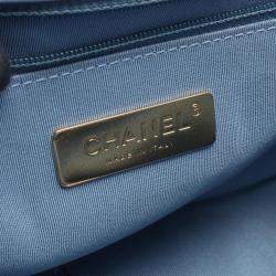 مملوكة مسبقًا Chanel 19 Disneuf Shoulder Bag Cotton And Jersey Blue