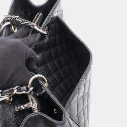 مملوكة مسبقًا حقيبة يد توت شانيل ماتلاسي غراند شوبنق جي اس تي جلد عجل أسود