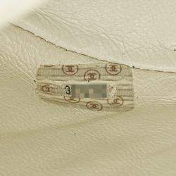 مملوكة مسبقًا Chanel Matelasse Coco Mark Chain Backpack In White Lambskin