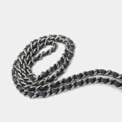 مملوكة مسبقًا Chanel Gabriel Line Chain Wallet