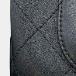 مملوكة مسبقًا Chanel Black CC Quilted  Calfskin Top Handle Bowling Bag