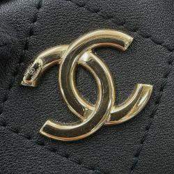 مملوكة مسبقًا Chanel Black CC Quilted  Calfskin Top Handle Bowling Bag