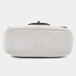 Pre Owned حقيبة شانيل قلاب أبيض باريس-اليونان جلد عجل آرتشي شيك