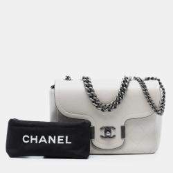 Pre Owned حقيبة شانيل قلاب أبيض باريس-اليونان جلد عجل آرتشي شيك