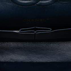 Pre Owned حقيبة شانيل بلو وسط كلاسيك كافيار دابل فلاب