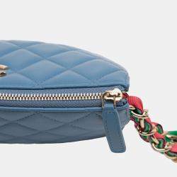 مملوكة مسبقًا حقيبة كلتش شانيال شريط مبطن جلد حملان أزرق CC