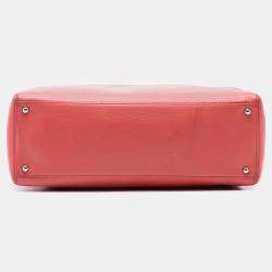 مملوكة مسبقًا حقيبة يد شانيل سيرف تنفيذية جلد عجل وردية متوسطة