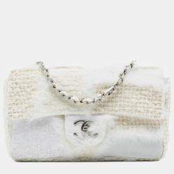 Pre Owned حقيبة شانيل قلابة مفردة متوسطة بيضاء من التويد والبقع المتنوعة المتوسطة