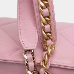 مملوكة مسبقًا Chanel Pink Quilted Lambskin 19 Wallet on Chain
