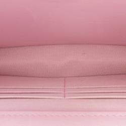 مملوكة مسبقًا Chanel Pink Quilted Lambskin 19 Wallet on Chain