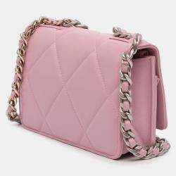 مملوكة مسبقًا Chanel Pink Quilted Lambskin 19 Wallet on Chain